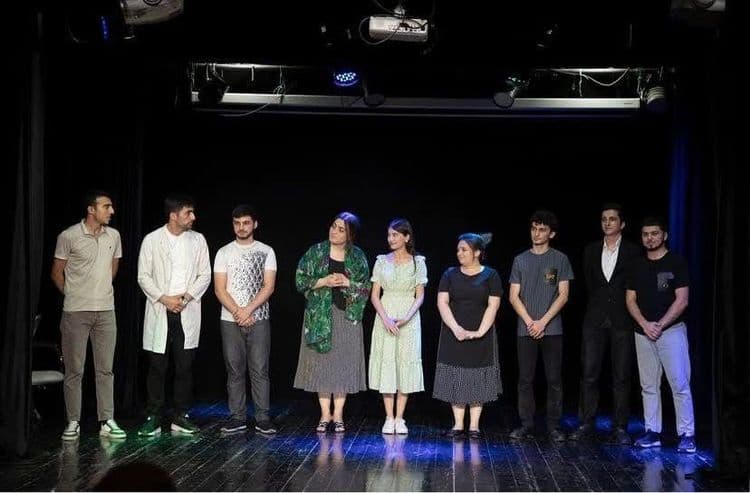 “Meh” ədəbi dərnəyinin üzvləri Respublika Tələbə Tamaşaları Festivalında uğurla çıxış etmişlər 